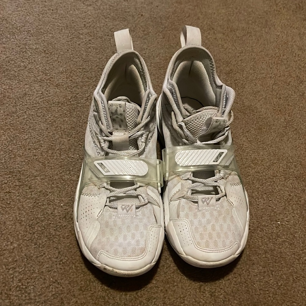 2020 Jordan Why Not Zer0.3 ‘White Metallic’ Size 10.5 US